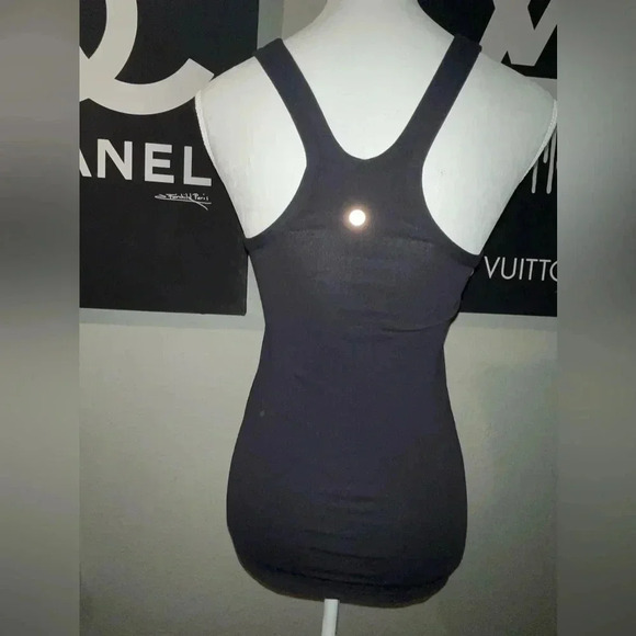 Lululemon Solid Black Tank Top - Picture 2 of 3